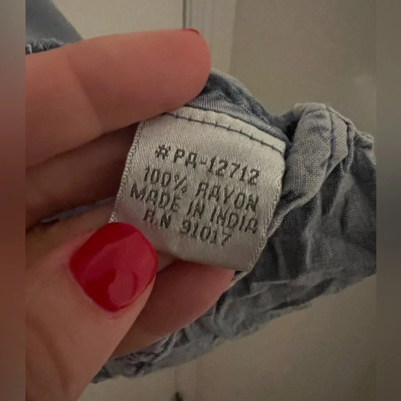 Solitaire Top Women's small  Blue Denim Embroidery Boho Peasant Hi Lo Hem (J124) - Picture 4 of 8